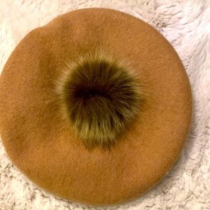 Tan wool Beret faux fur pong